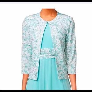 Jessica Howard Green Blazer with Cropped Style and Three-Quarter Sleeves